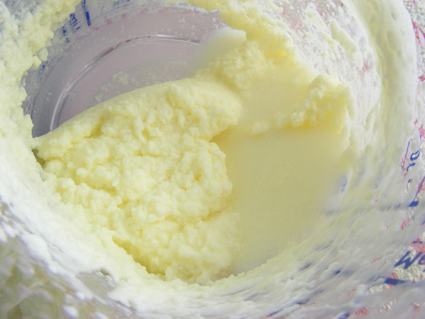 Selbstgemachte Butter - ganz einfach | Pinkies