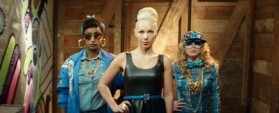 Tampon vs. Mooncup Rap Battle